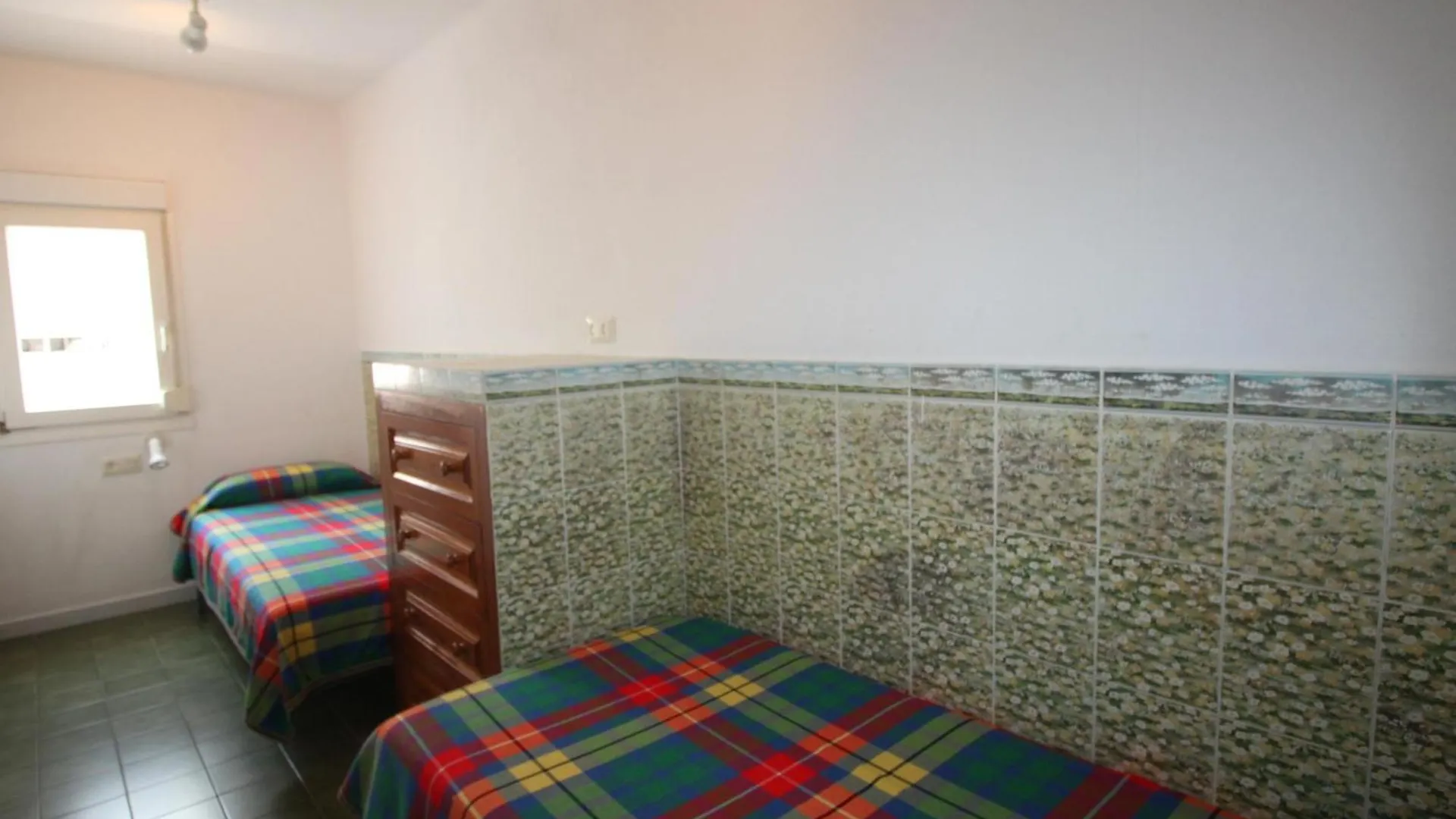 Gran Apartamento Con Terraza En Fane De Baix, Llanca - Es-228-154