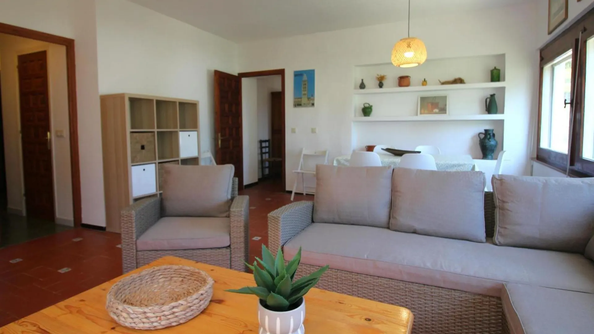 Gran Apartamento Con Terraza En Fane De Baix, Llanca - Es-228-154