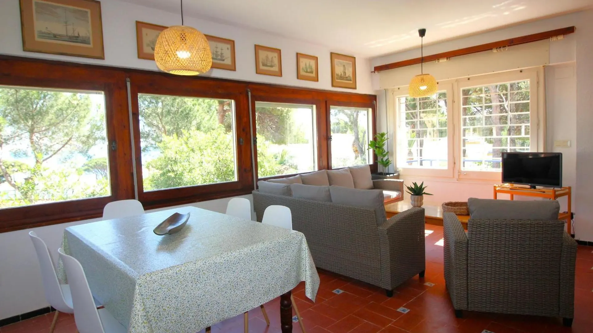 Gran Apartamento Con Terraza En Fane De Baix, Llanca - Es-228-154 Apartman
